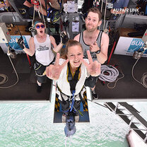 Adrenaline junkie! Try the bungy in New Zealand with Au Pair Link
